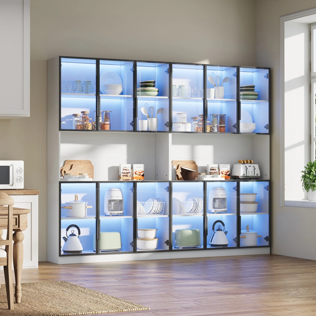 Vetrina alta 240x34x200 cm bianca con 12 ante in vetro, LED con controllo App e chiusura soft-close