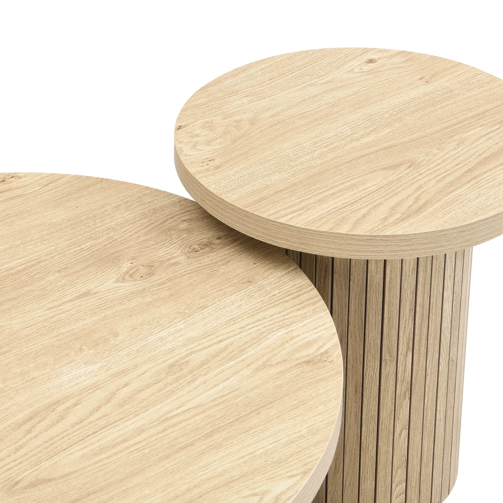 Set di tavolini 66x66x40 cm e 40x40x46 cm; design modulare; MDF; colore naturale