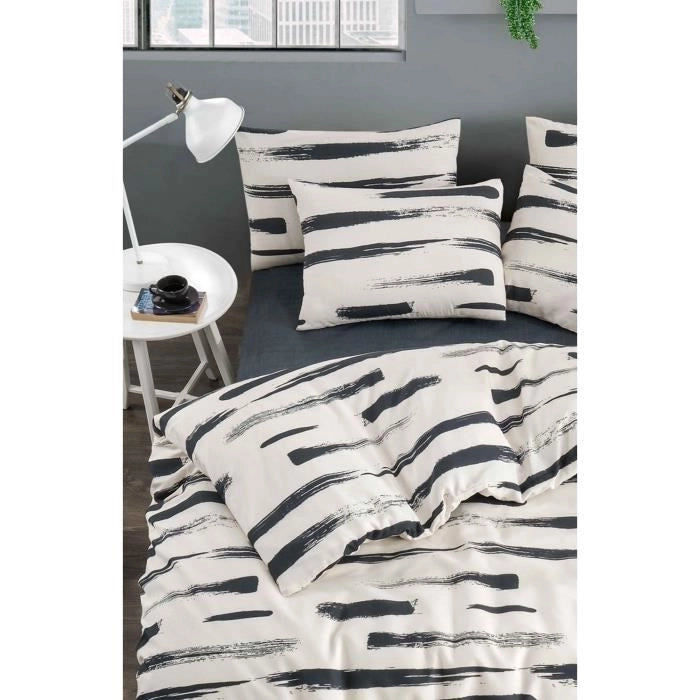 Completo letto - 1 copripiumino 220 x 240 cm + 2 federe 60 x 60 cm - 65% cotone, 35% poliestere - Bianco