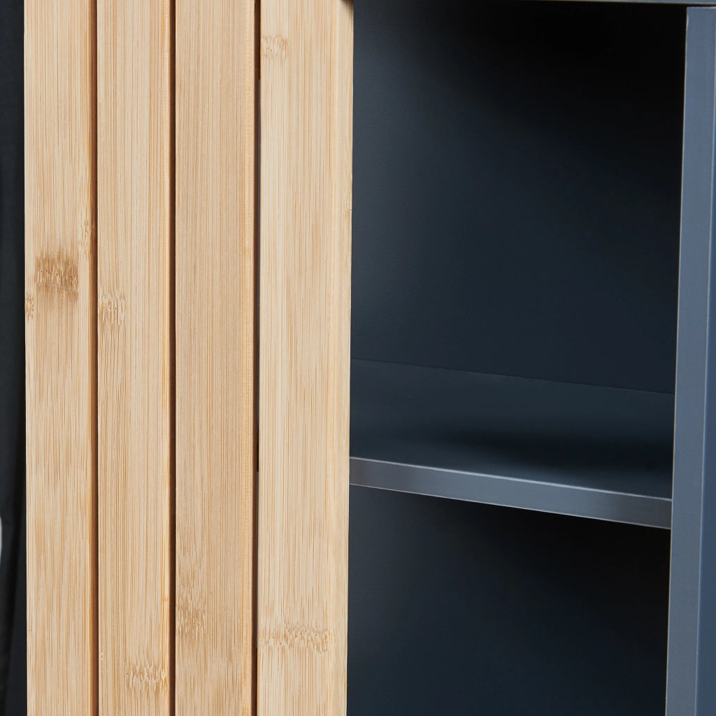 Mobiletto da Muro Svanes per Bagno Pensile con Frontale in Bambù e 3 Ripiani 60 x 30 x 20 cm - Grigio Scuro/ Naturale [en.casa]
