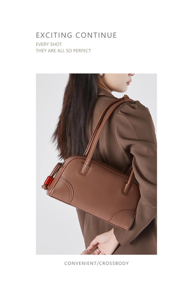 Borsa a tracolla da donna in vera pelle, colore marrone.
