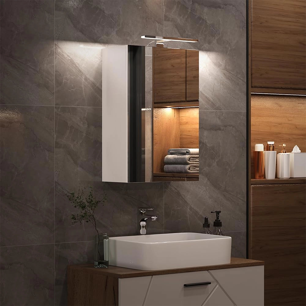 Mobile a specchio per il bagno Lavio, Bianco, 40 x 60 cm con illuminazione a LED, con ripiano integrato e illuminazione a LED