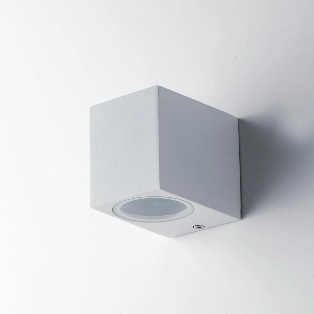 APPLIQUE QUBO BIANCA 1 LUCE ATTACCO GU10 IP54 6,7X9,3X8CM