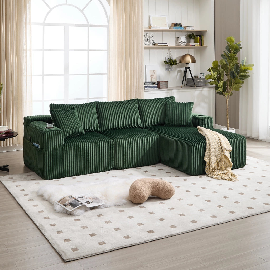 Divano modulare con chaise longue e 2 posti con tasche laterali, porta bicchieri e 5 cuscini, in velluto a coste, Verde Smeraldo