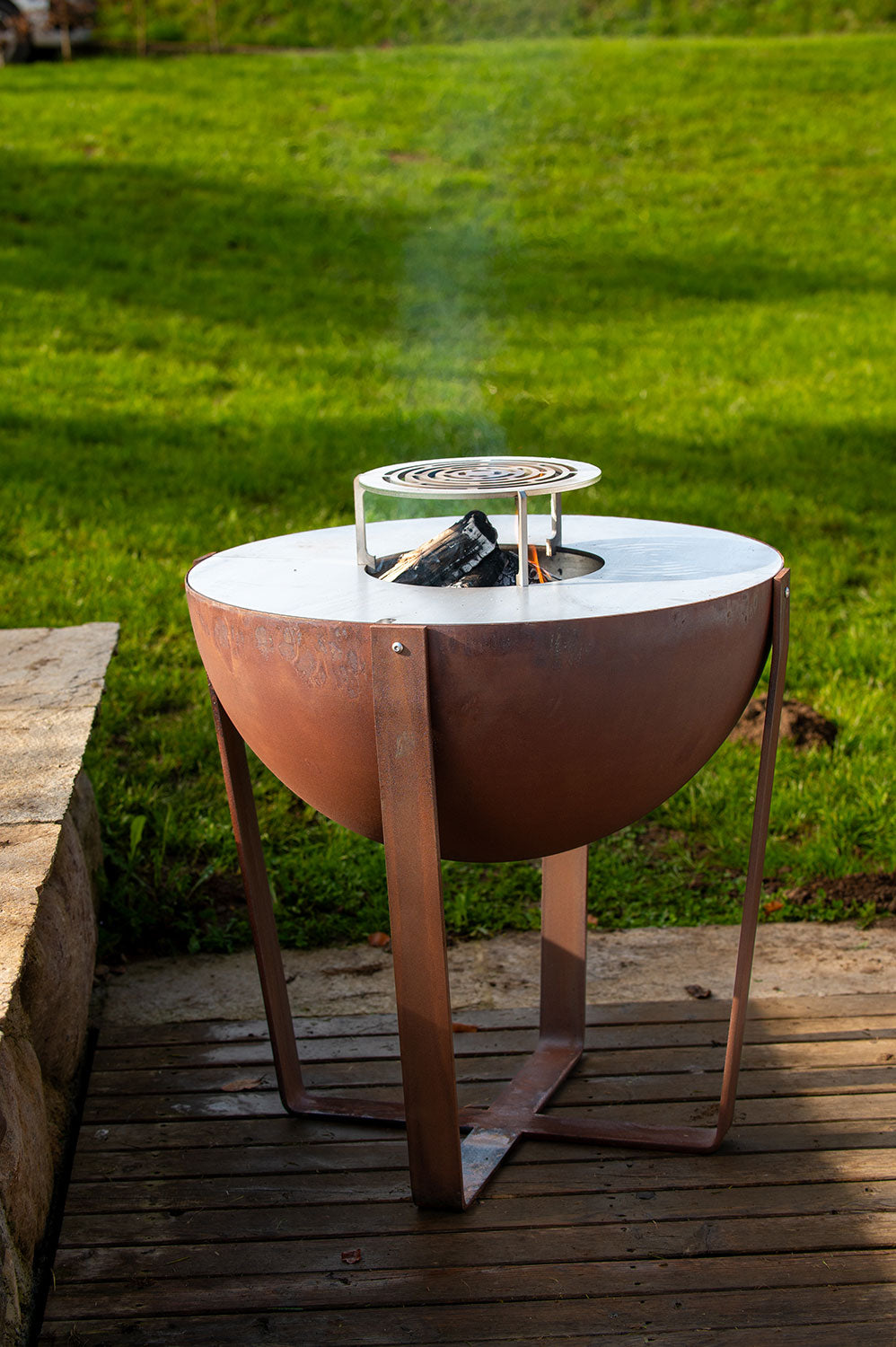 Barbecue a Legna Ø80x80 cm Iris in Acciaio Effetto Ruggine