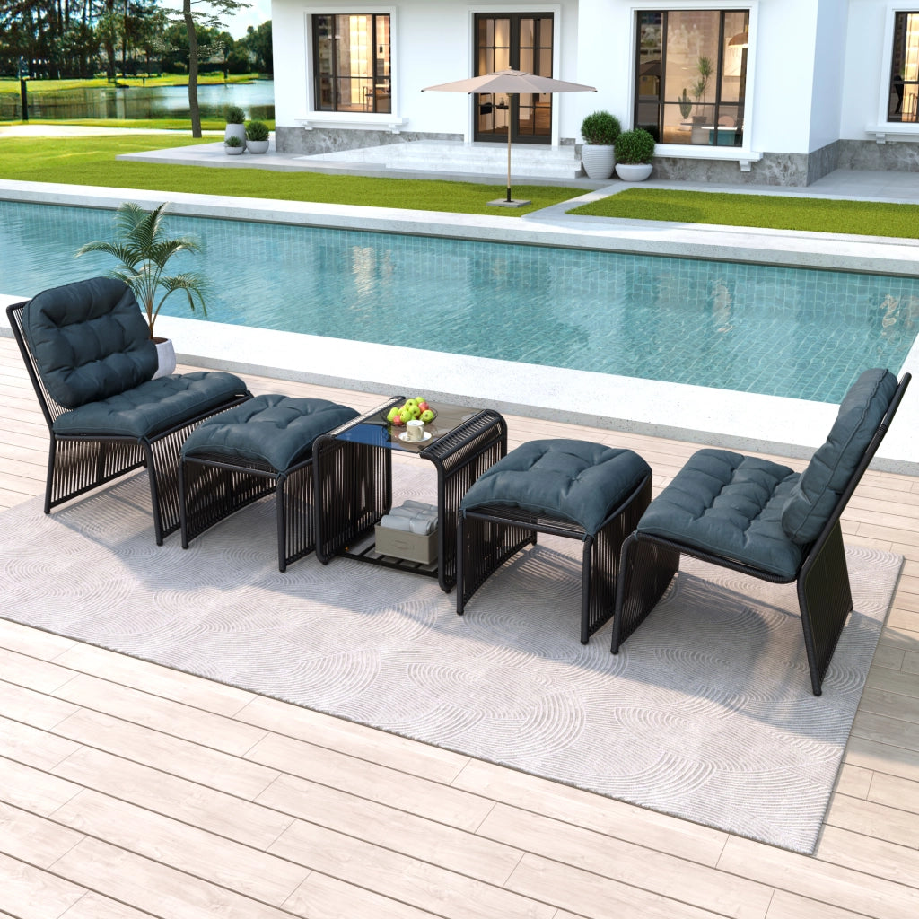 Set Giardino 5 Pezzi con Tavolo, Sedie e Sgabelli ¨C MINIMAL ¨C Polyrattan PE, Cuscini, Piano in Vetro