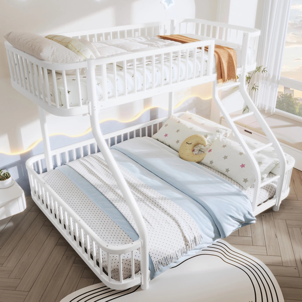 Letto a castello per bambini 90x200 + 140x200 cm; in metallo con barriere di sicurezza e scala; letto familiare; bianco