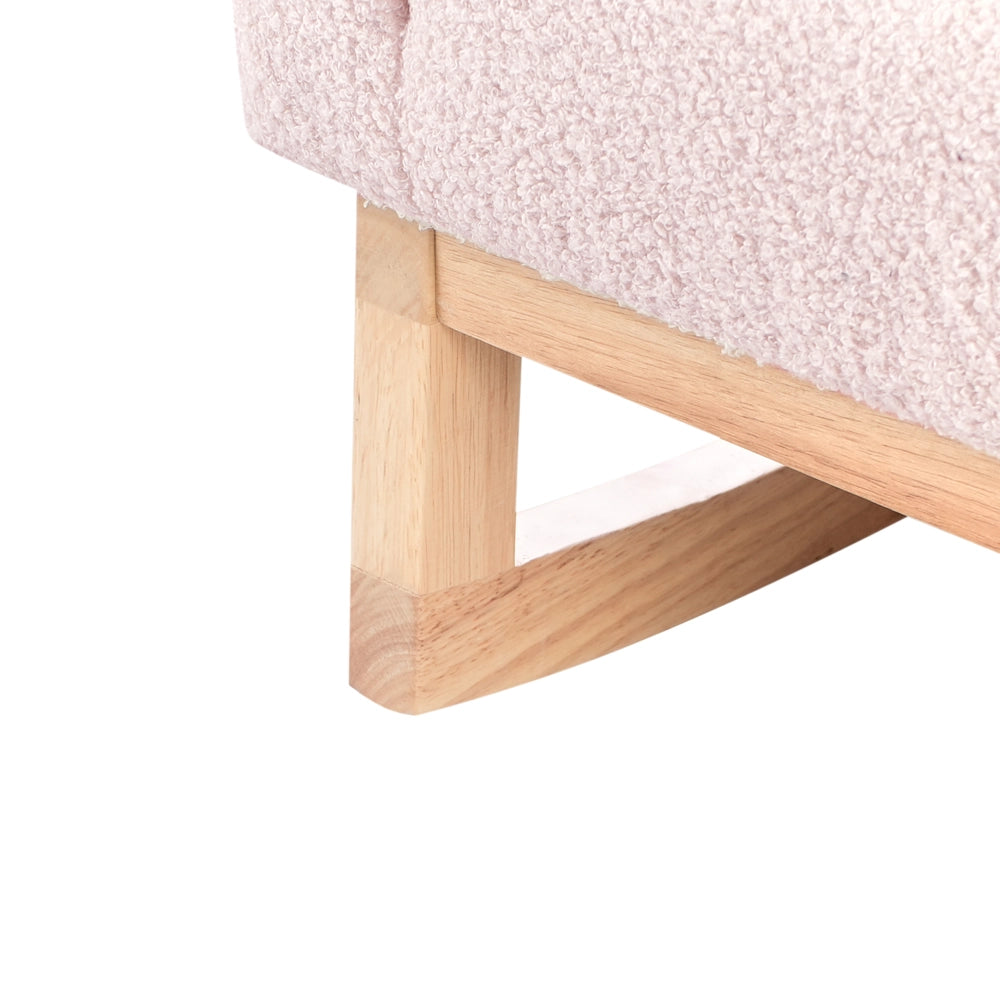 Sedia a dondolo per bambini Boucle in legno per bambini rosa pastello cameretta