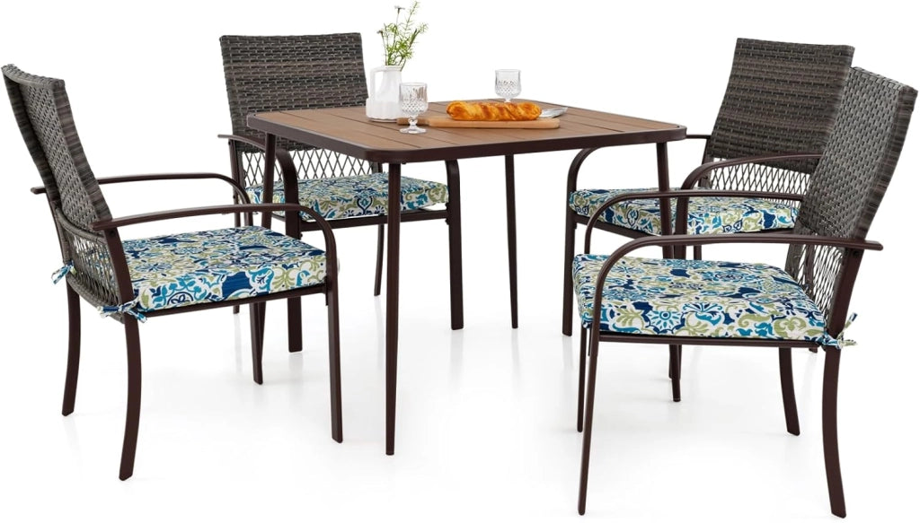 Set di mobili da giardino in rattan, per 4 persone, set da pranzo, 4 sedie con tavolo, sedie da giardino con cuscino, tavolo da giardino in WPC con foro per ombrellone