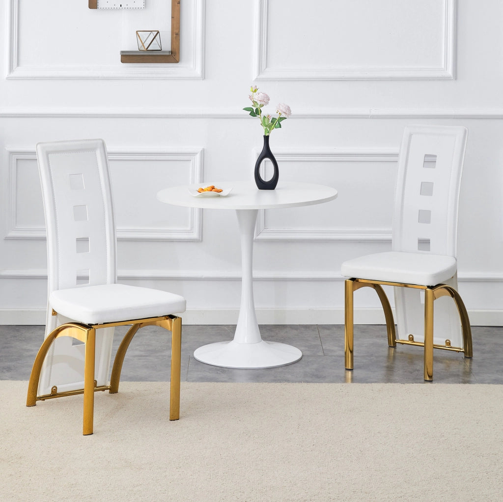 Set di 2 sedie da pranzo con schienale traforato; ecopelle PU bianca opaca e gambe dorate