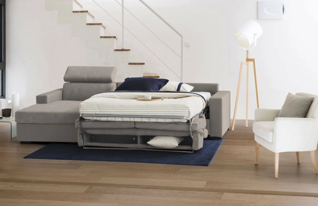 Divano Letto Aloet, Divano ad angolo, Made in Italy, SofÒ  con apertura girevole, con Penisola contenitore Sinistra, con Braccioli slim, cm 260x95h85, Tortora