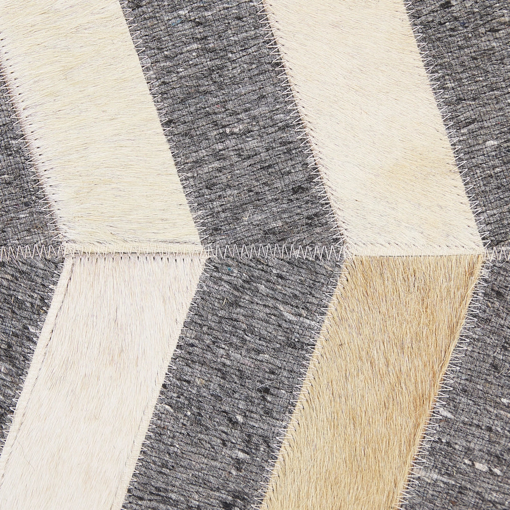 Tappeto tappetino Grigio e Beige Jacquard Pelle Bovina Motivo Geometrico Chevron Retro 160 x 230 cm