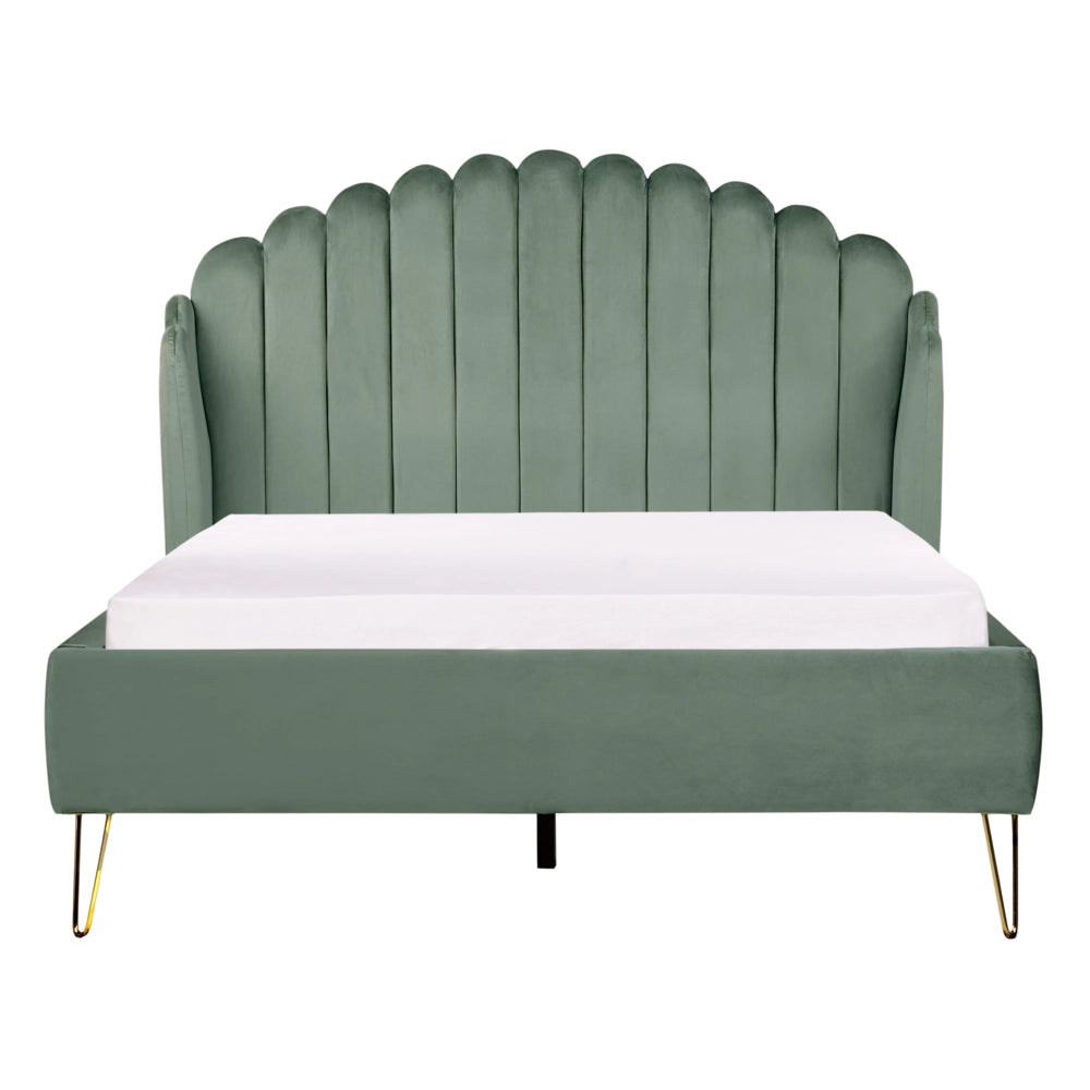 Letto matrimoniale in velluto verde con testiera a conchiglia con gambe in metallo 140 x 200 cm retro capitonné