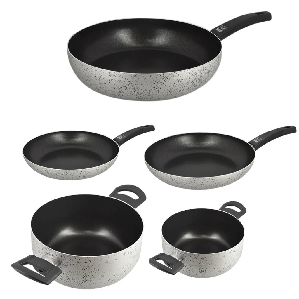 MA MAISON BATTERIA 5 PZ - 2 PADELLE - Ø 18 - Ø 24 CM IN ALLUMINIO + 2 CASSERUOLE Ø 18 - Ø 26 CM IN ALLUMINIO + 1 PADELLA ALTA Ø 30 CM