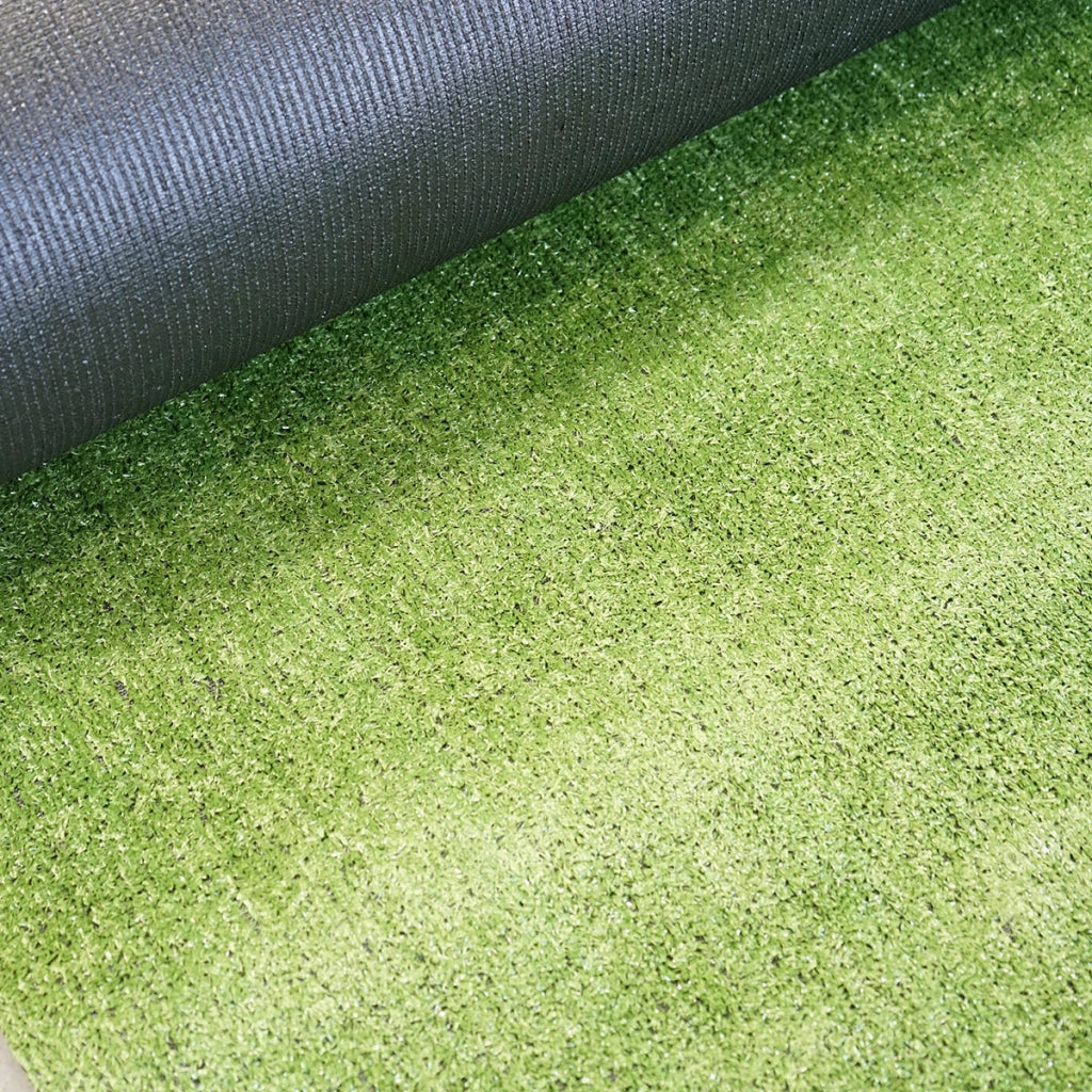 Tappeto di erba artificiale verde 4x30 m, filo 7 mm, 1 strato PP e rete PU