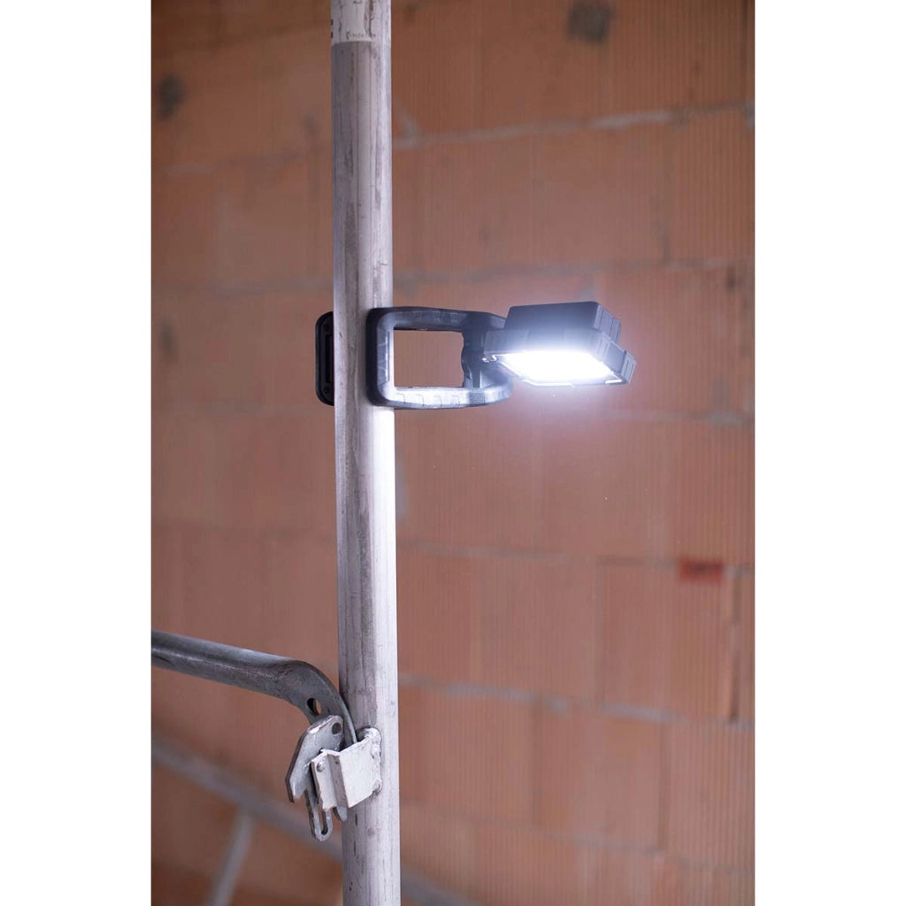 Lampada da lavoro a pinza senza fili da 10W 950lm LED Modello CL 1050 MA Nero Brennenstuhl