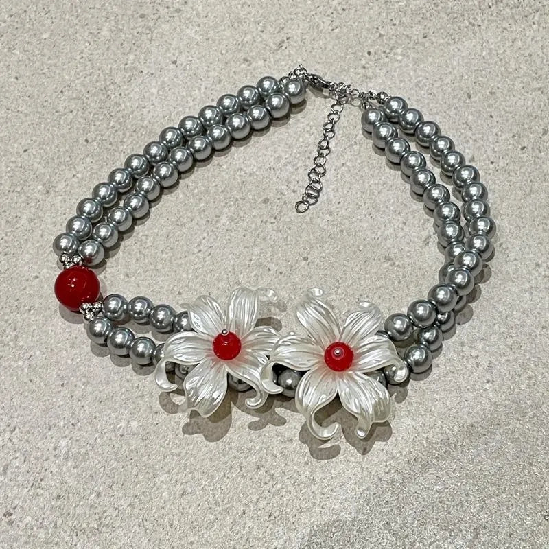 Collana vintage con fiore bianco e perla d'argento, regalo di Natale o compleanno.
