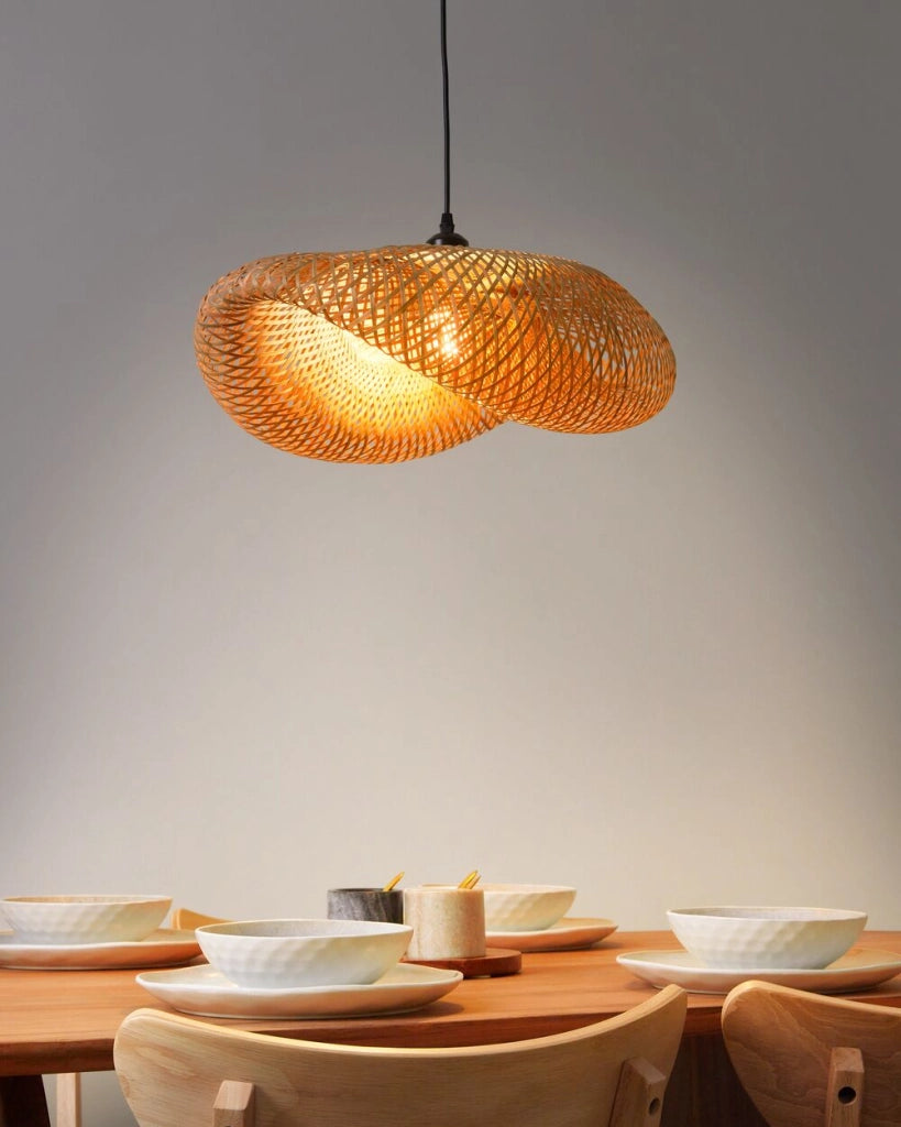 Lampada a sospensione in bambù intrecciato luce naturale stile contemporaneo