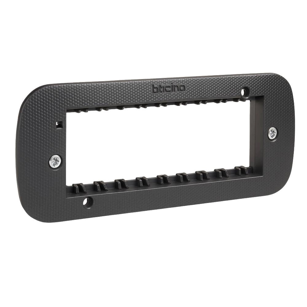 Bticino living now supporto con valva di protezione per placche modulari *** numero posti 6 moduli, confezione 1