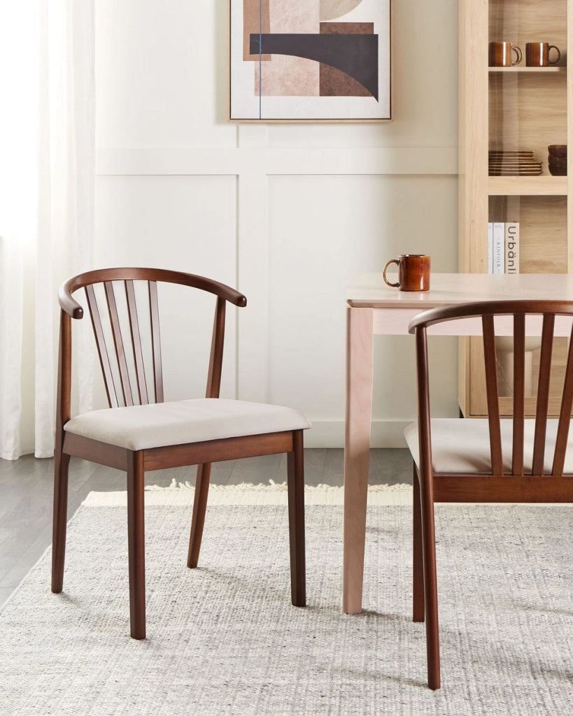 Set di 2 eleganti sedie da pranzo con seduta imbottita in legno scuro beige chiaro chic elegante