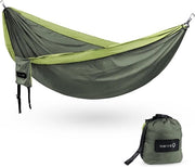 Sacco da Campeggio per 2 Persone | Capacità di Carico 300 kg | Sacco da Campeggio a Doppia Piazza con Set di Fissaggio | Sacco da Campeggio in Nylon per Viaggi | 290x170 cm (Verde Foresta)