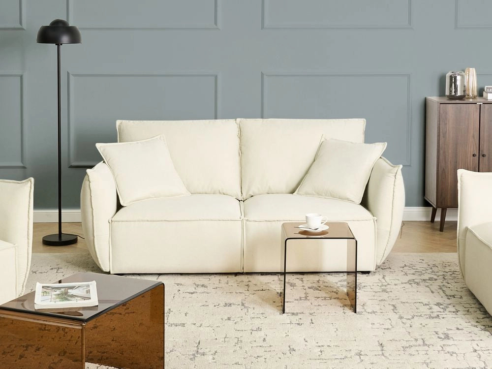 Divano in tessuto beige Rivestimento a basso profilo Seduta larga e profonda Schienale imbottito Moderno Accogliente