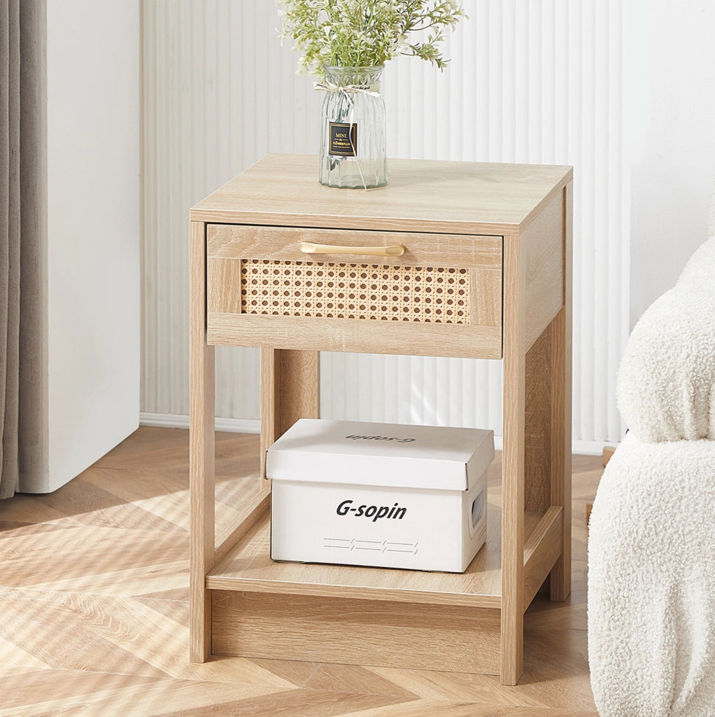 Comodino in rattan con cassetto in MDF naturale