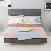 Letto 140x200 cm con testiera trapuntata e gambe in legno in velluto grigio