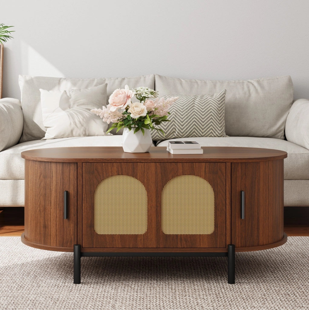 Tavolino ovale con spazio contenitivo e design effetto legno