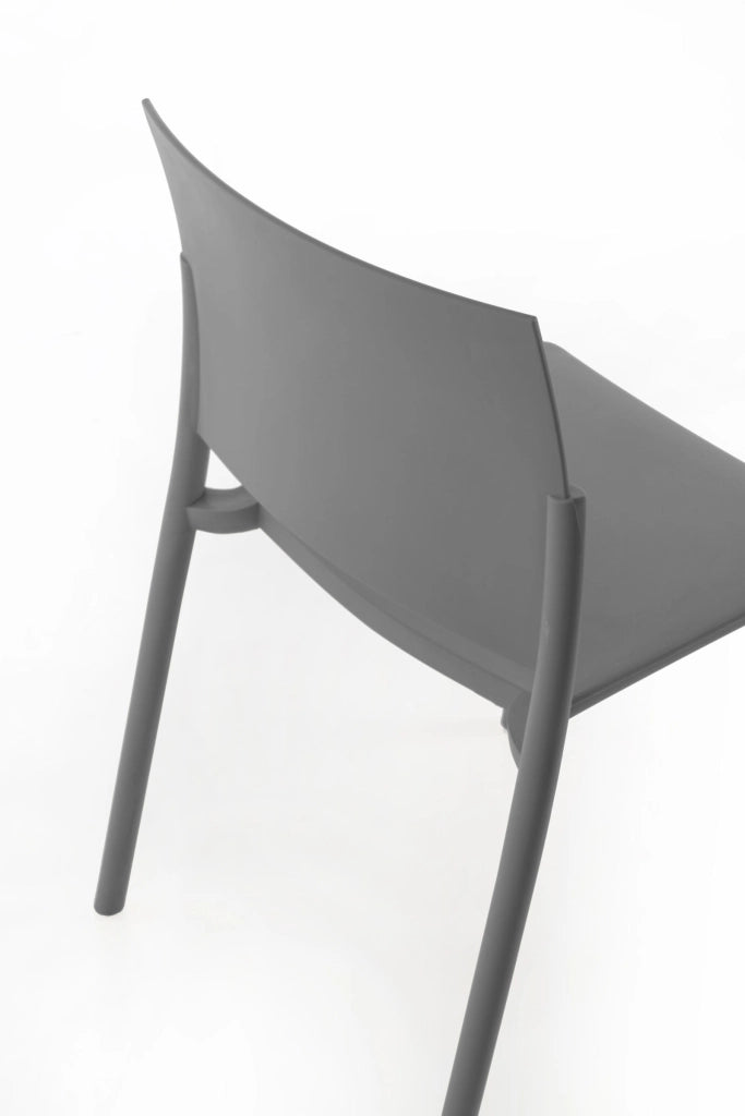 Sedia Venus in Polipropilene Grigio Chiaro, Design Moderno e Minimalista, Impilabile, Struttura Robusta per Interni - Om/405/GC