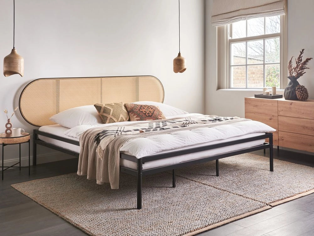 Letto matrimoniale imbottito in tessuto nero 180 x 200 cm rete a doghe gambe in legno moderno