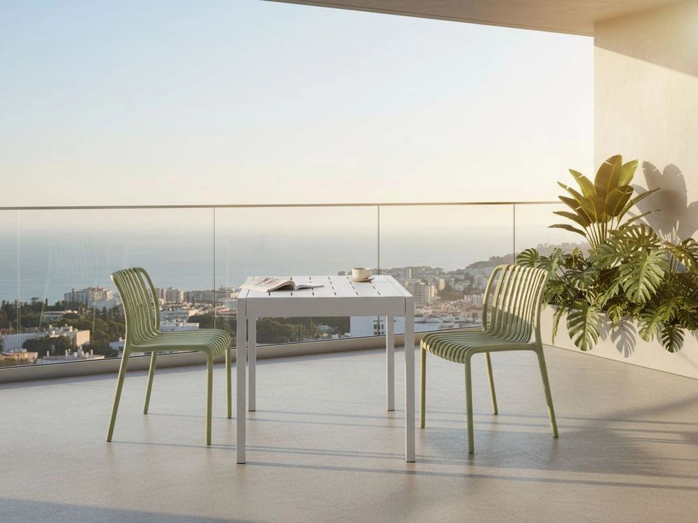 Tavolo da pranzo da giardino Telaio sintetico grigio 4 posti resistente alle intemperie Patio esterno