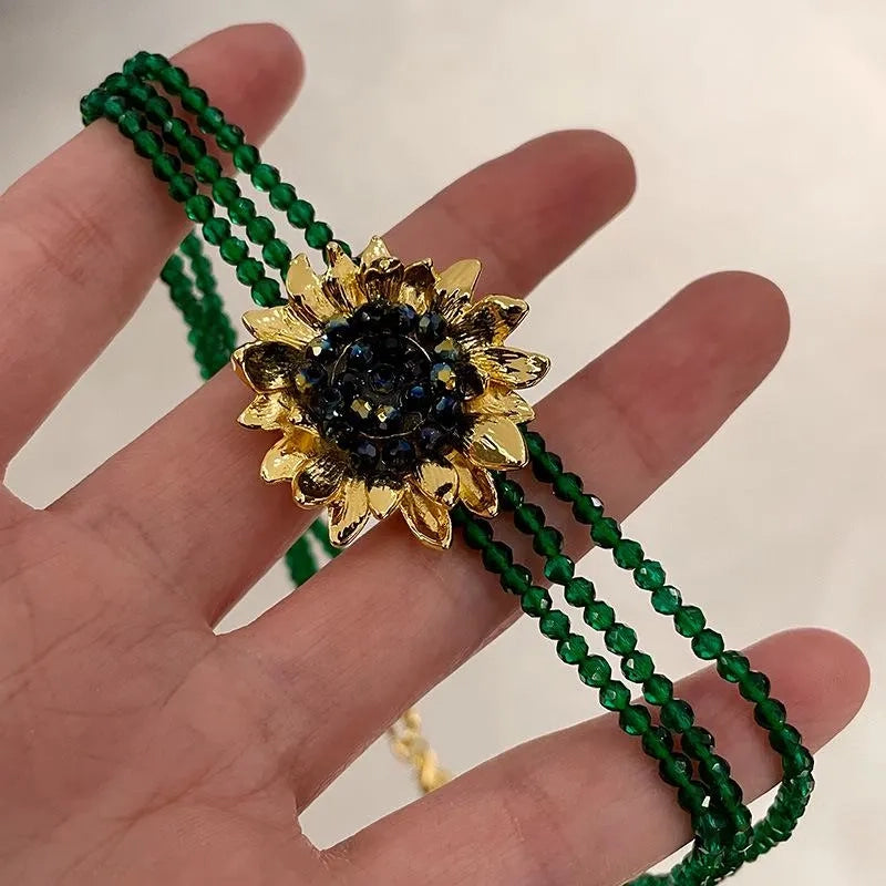 Collana fatta a mano con perline di cristallo verde scuro, regalo di Natale o di compleanno.