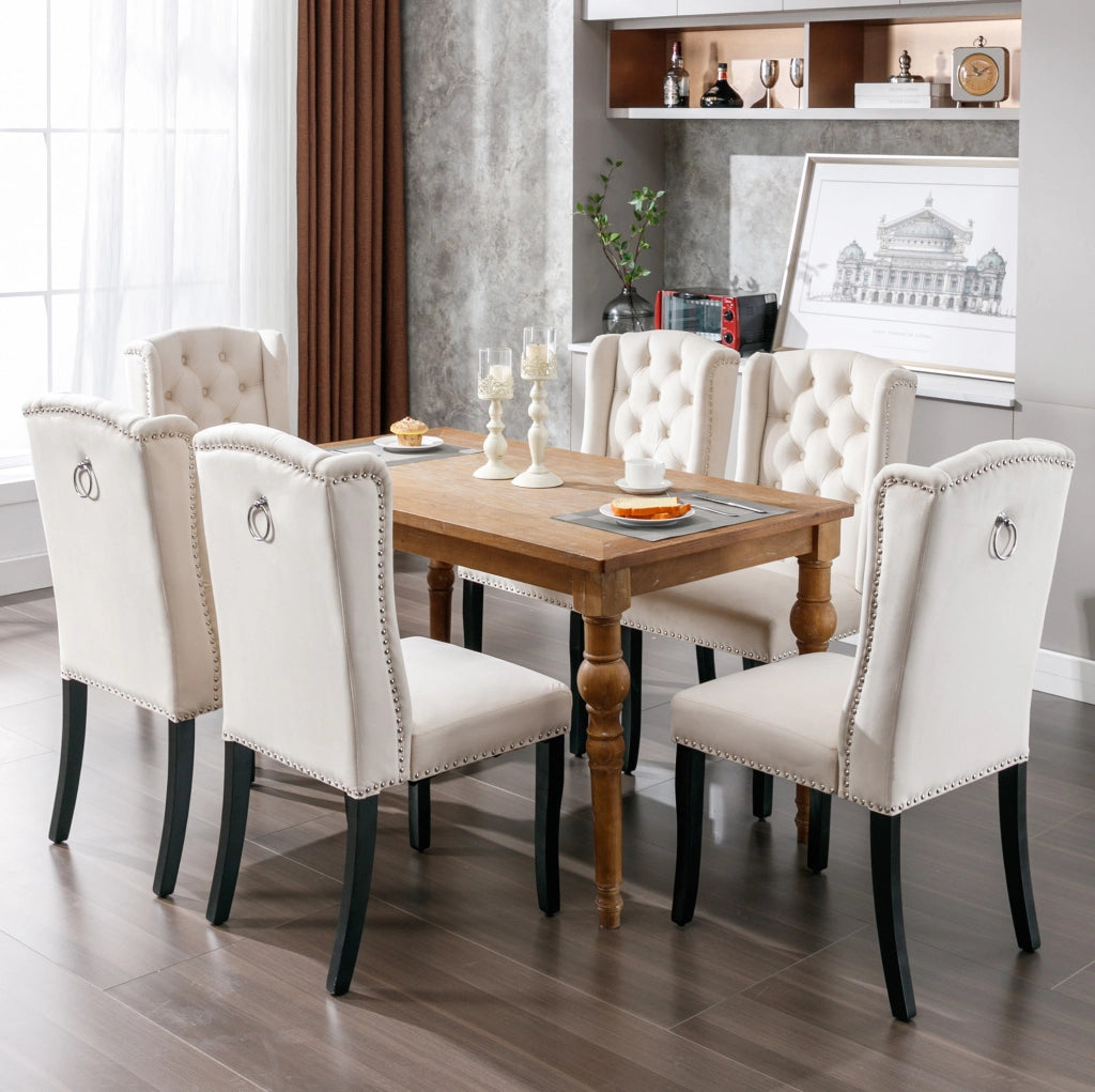 Set di 2 sedie da pranzo in velluto beige con gambe in rovere e 12 bottoni