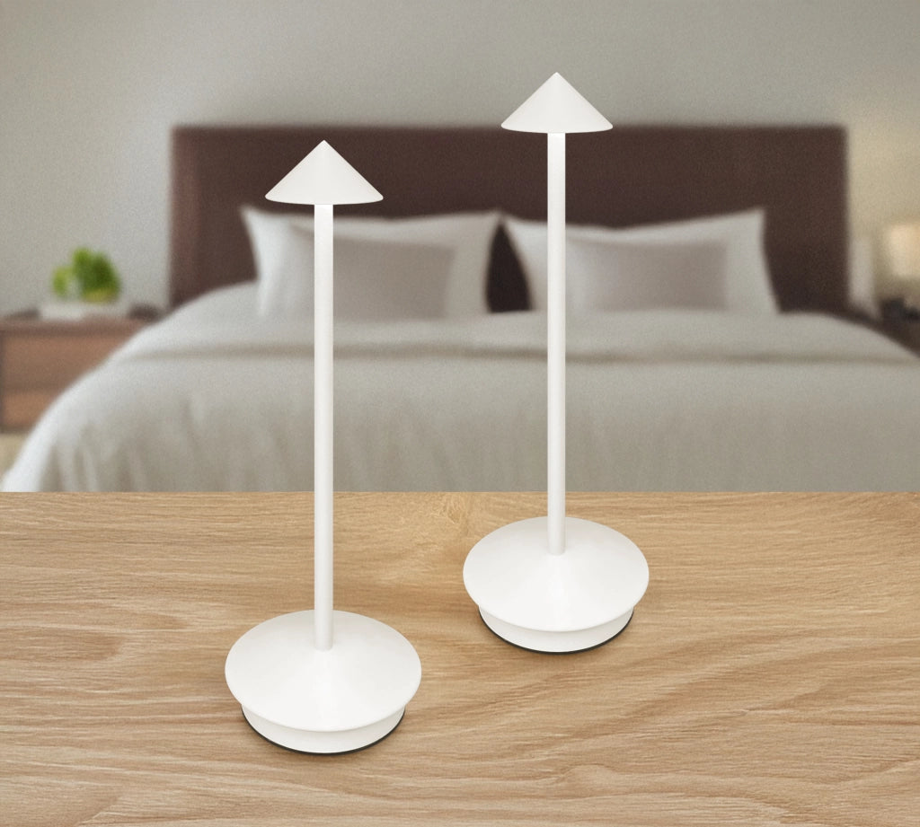 Coppia Di Lampada Da Tavolo LED Set 2 Pezzi Design Moderno Senza Fili Ricaricabile Controllo Touch Selezione Colore Intensità Dimmerabile Altezza Regolabile Con Adattatore Per Bottiglia 3000/4500/600K  2Pz-Arrow-Bianco