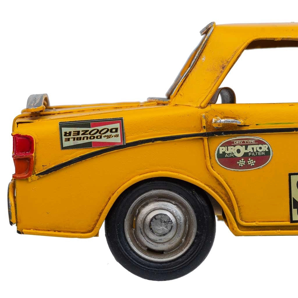 Auto in metallo giallo 27x12,5x9,5h