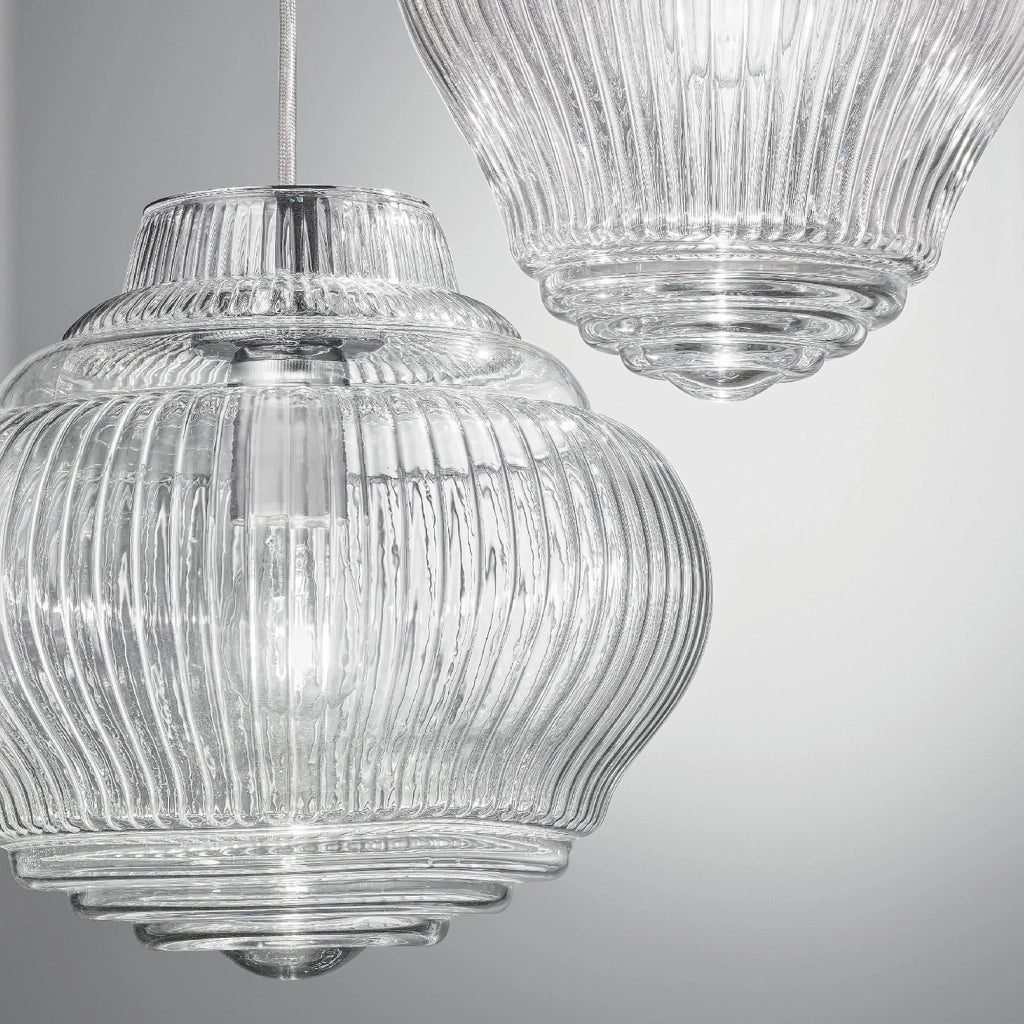 Bonnie Lampada a sospensione in vetro soffiato trasparente lavorazione rigadin, struttura metallo grigio, altezza 313 cm, attacco E27, ideale indoor