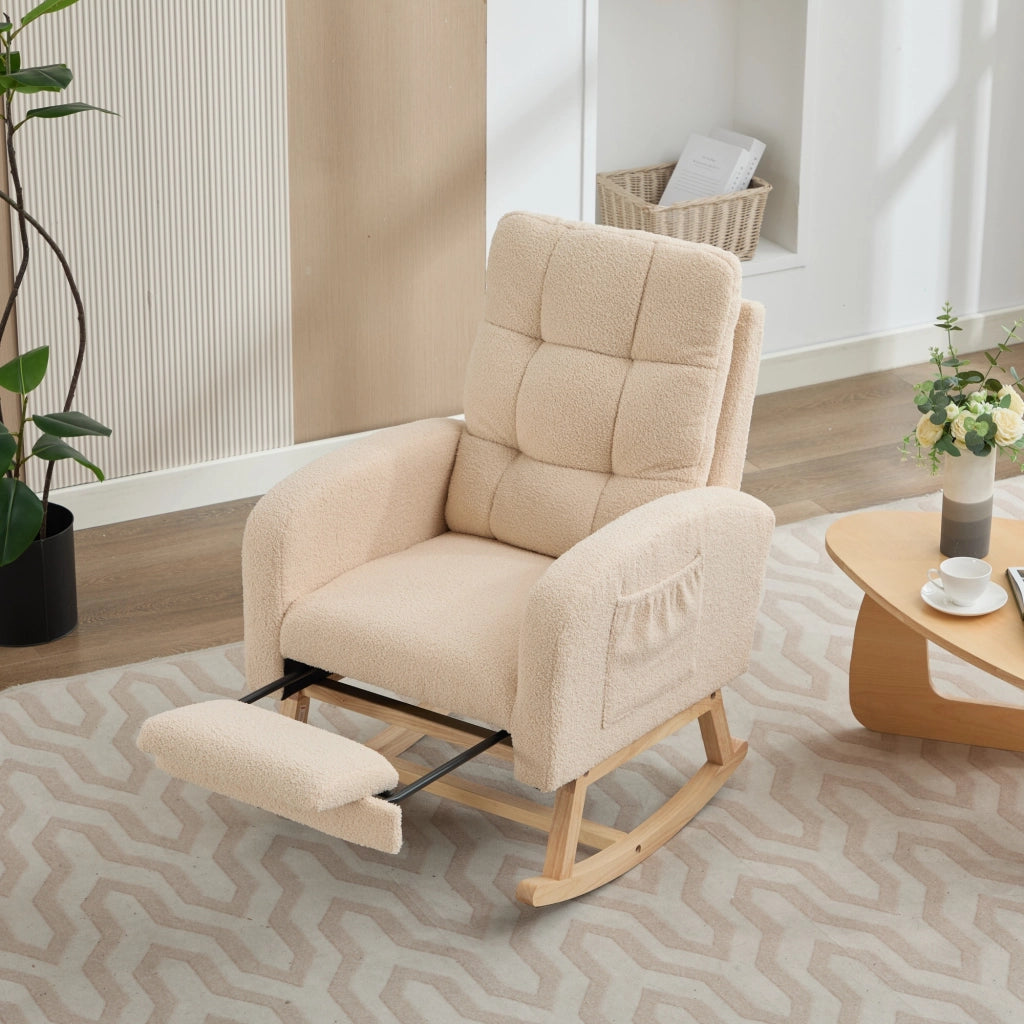 Poltrona a dondolo beige in boucl¨¦ con struttura in legno massello, schienale alto e tasca laterale