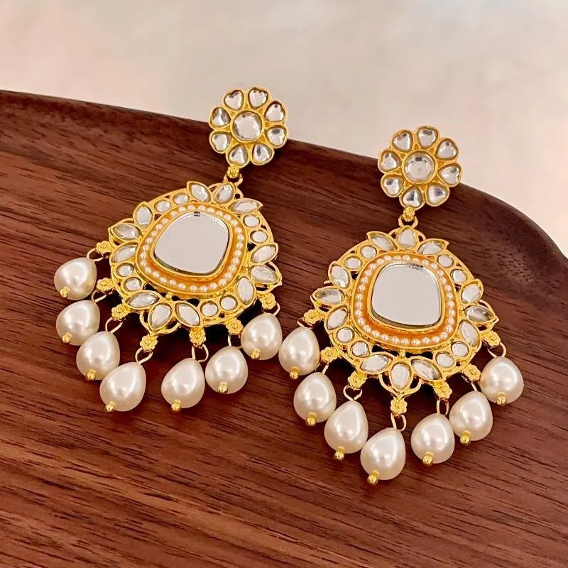 Set composto da collana e orecchini con pendente di perle, realizzati a mano: stile vintage con perline