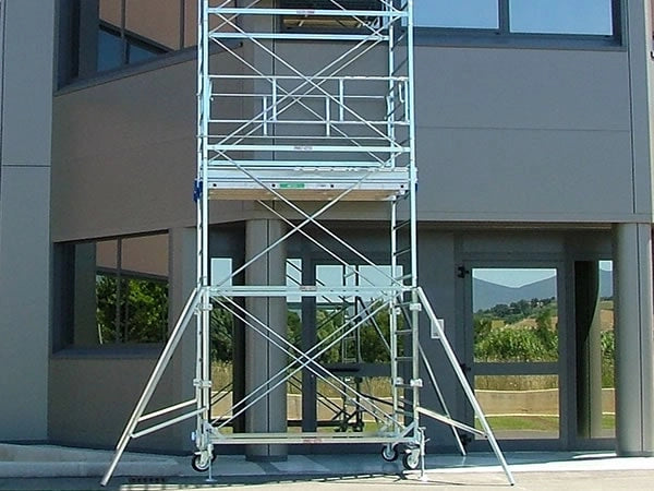 PONTEGGIO SYSTEM 100X180 C/BASE ESTRAIBILE H M 8,00 DL 81 - MARCHETTI