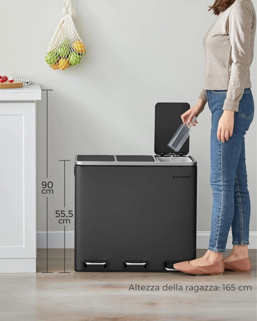 SONGMICS Cestino da Cucina, Pattumiera per Raccolta Differenziata 3 x 18L, 3 Scomparti per Riciclaggio, Coperchi a Chiusura Morbida, Pedali, Acciaio, Nero Inchiostro LTB54BK