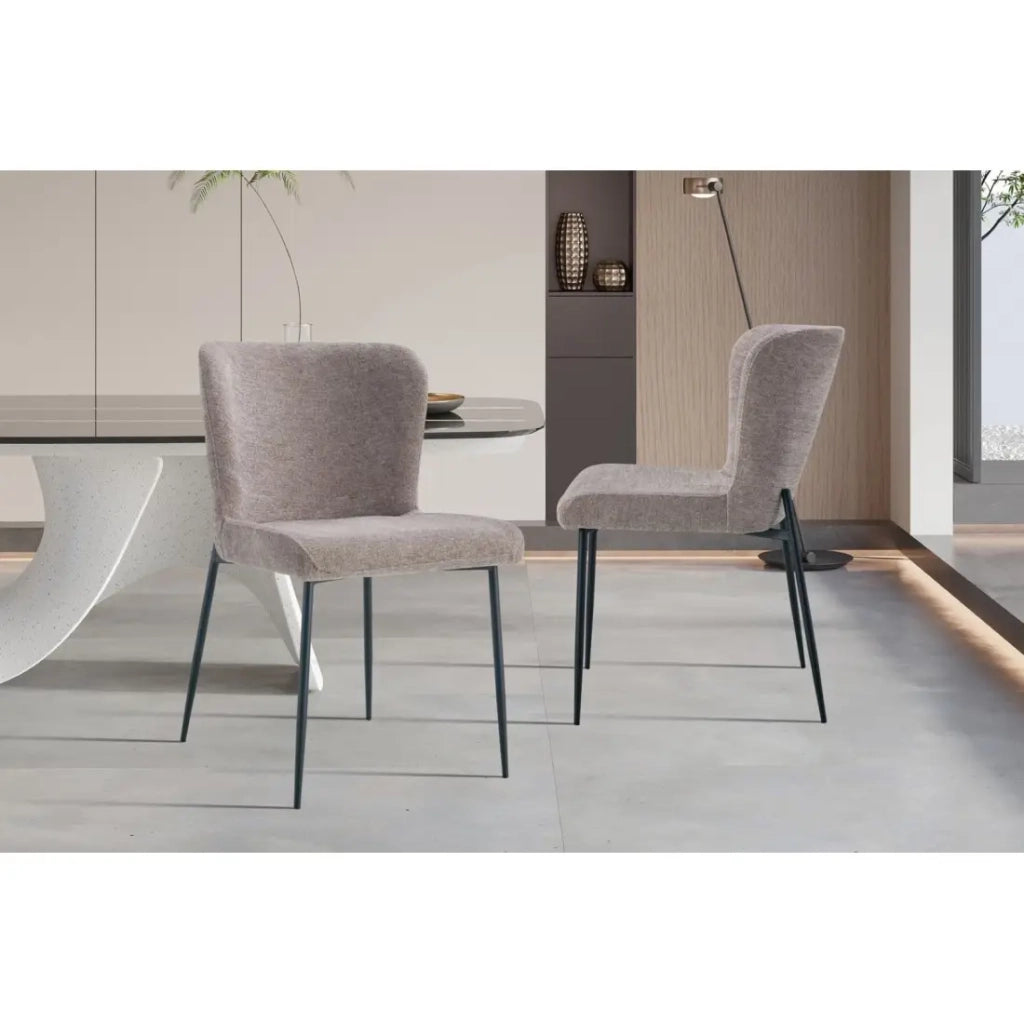 Set di 2 sedie LISE – Tessuto sabbia – Gambe in metallo – Comfort moderno – Design morbido e naturale