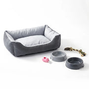 Set Accessori per Cani con Cuccia Lavabile Antiscivolo 61x48x18 cm, 2 Ciotole, Gioco in Corda 28 cm e Porta Sacchetti con 15 Sacchetti Kit Completo per Animali Domestici