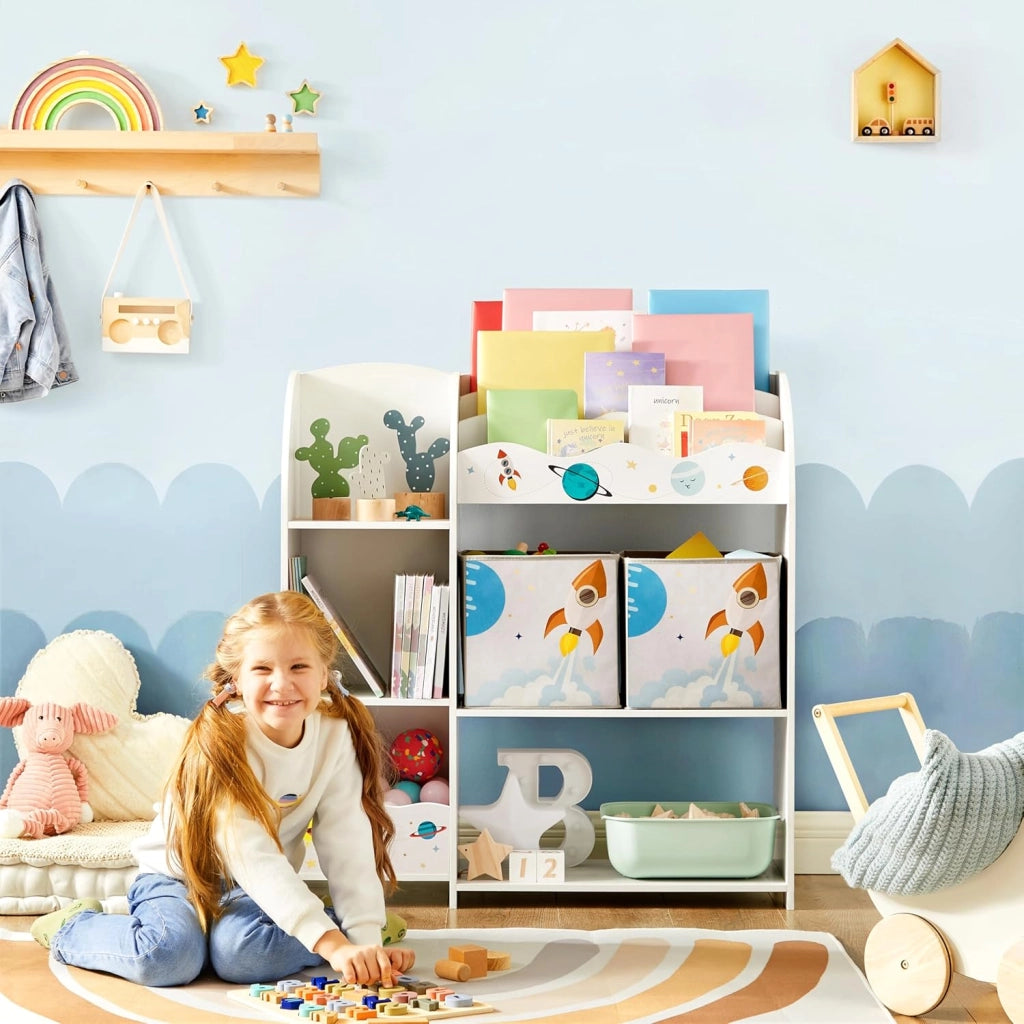 SONGMICS Organizzatore per Giocattoli, Libreria per Bambini, Scaffale Multifunzionale con 2 Scatole Portaoggetti, Alta Capacita, per Camera dei Giochi, Camera da Letto, Soggiorno, Bianco GKR42WT