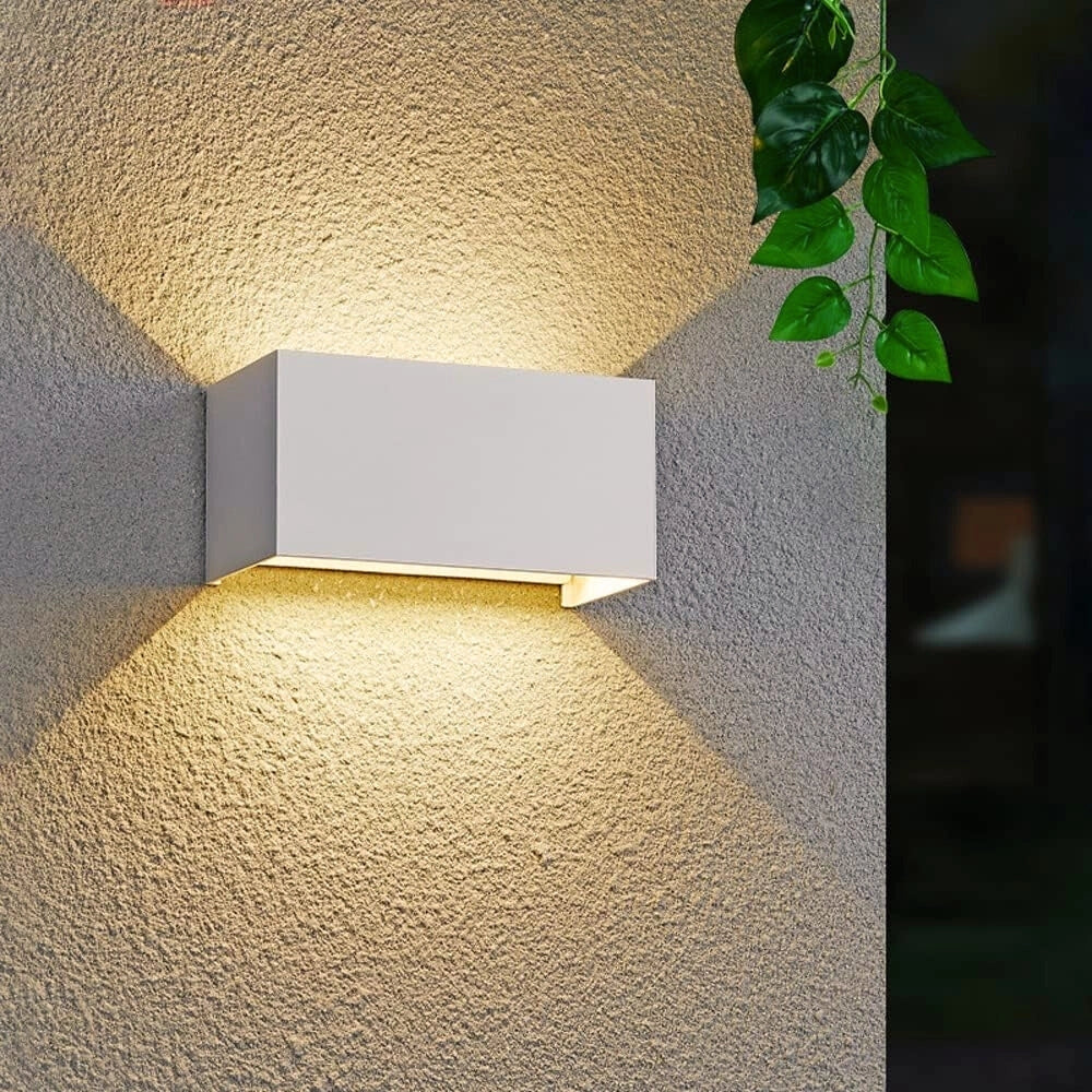 Applique Bianco a LED da Esterno e Interno 24W, Fascio Luminoso Regolabile, 2000 Lumen, IP65 Impermeabile, Lampada da Parete in Alluminio, per Giardino, Balcone, Terrazza Colore della luce: Luce calda
