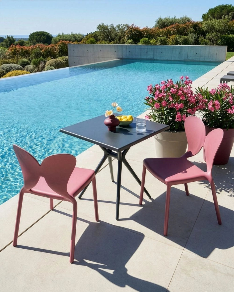 Set di 2 sedie da giardino rosa Materiale sintetico Plastica Interno Esterno Giardino Schienale a farfalla Sala da pranzo Stile moderno minimalista