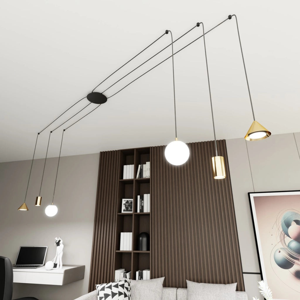 Lampada a sospensione FUJI con finitura oro e dettagli neri