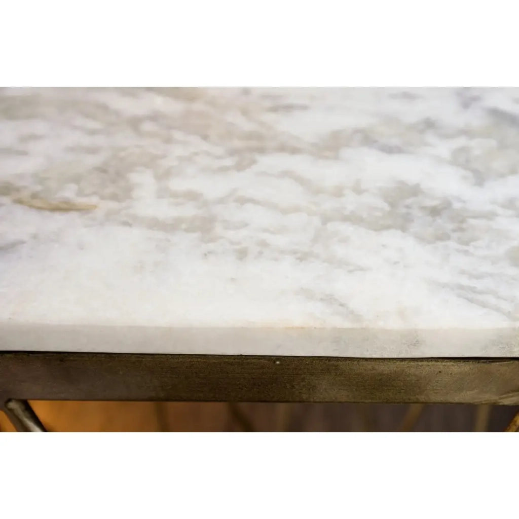 Tavolino basso NEXORA 50 cm in marmo bianco e ferro ottone design geometrico