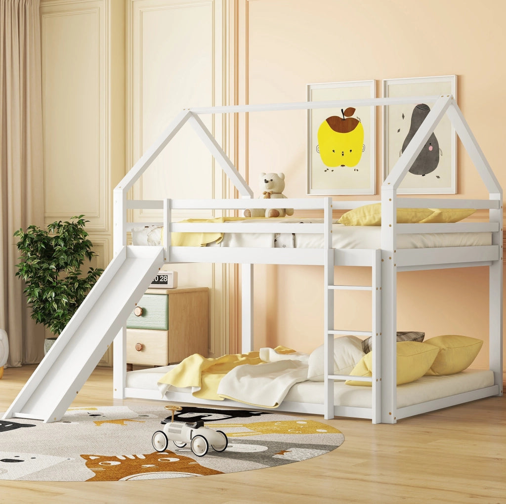 Letto a castello a casetta con scivolo e scala; 140x200 cm; bianco