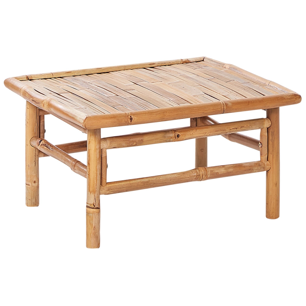 Set da giardino modulare con divani a 3 posti e a 2 posti e tavolino in bambù naturale con cuscini bianchi elegante per esterno